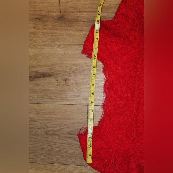 Cache Red Lace Sheath Dress Scalloped Trim 3/4 Sleeve Zip Back Women’s Size 2 - Picture 5 of 6